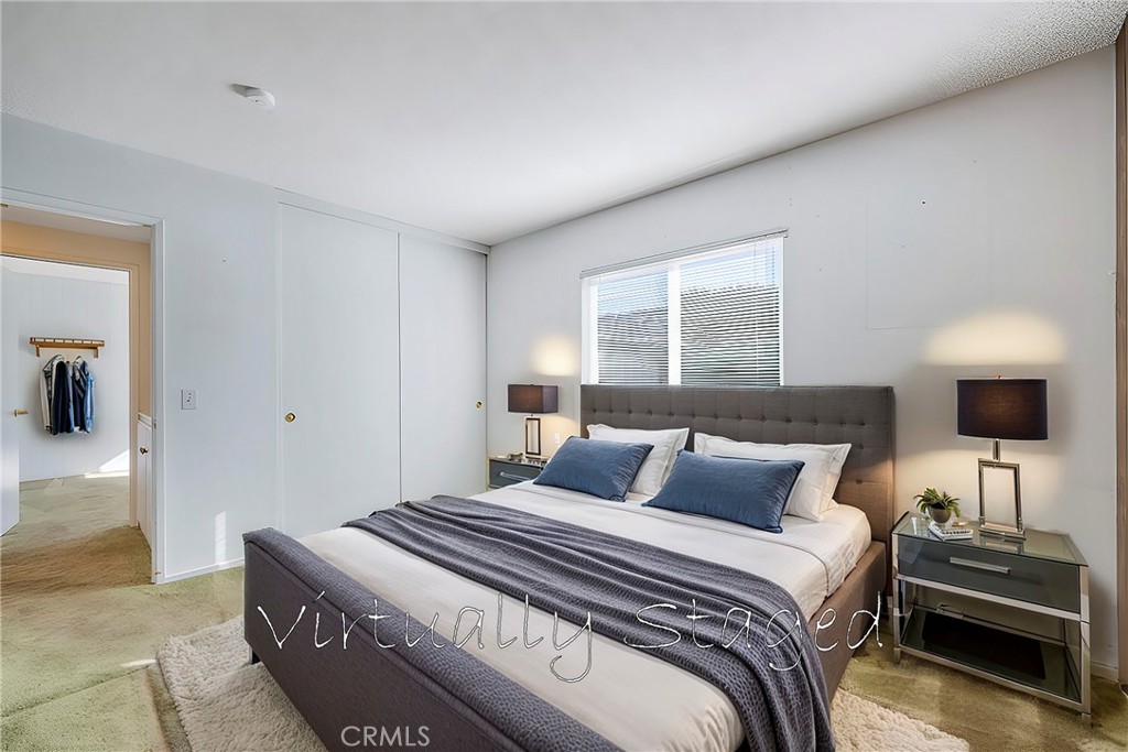 1756 N Holbrook Street