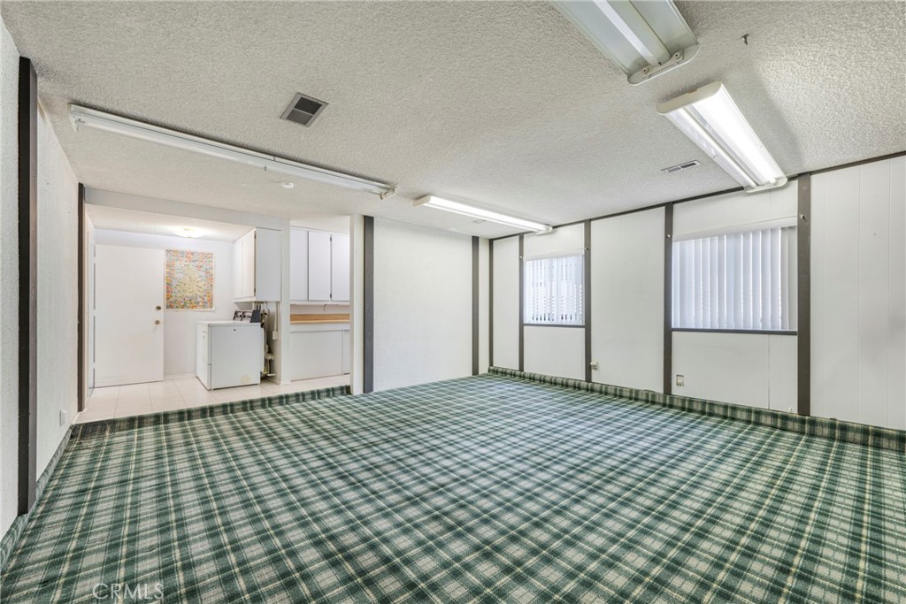 1756 N Holbrook Street