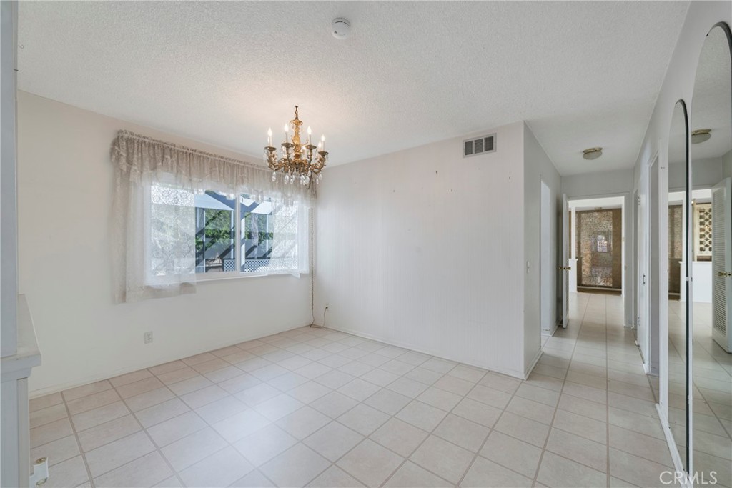 1756 N Holbrook Street