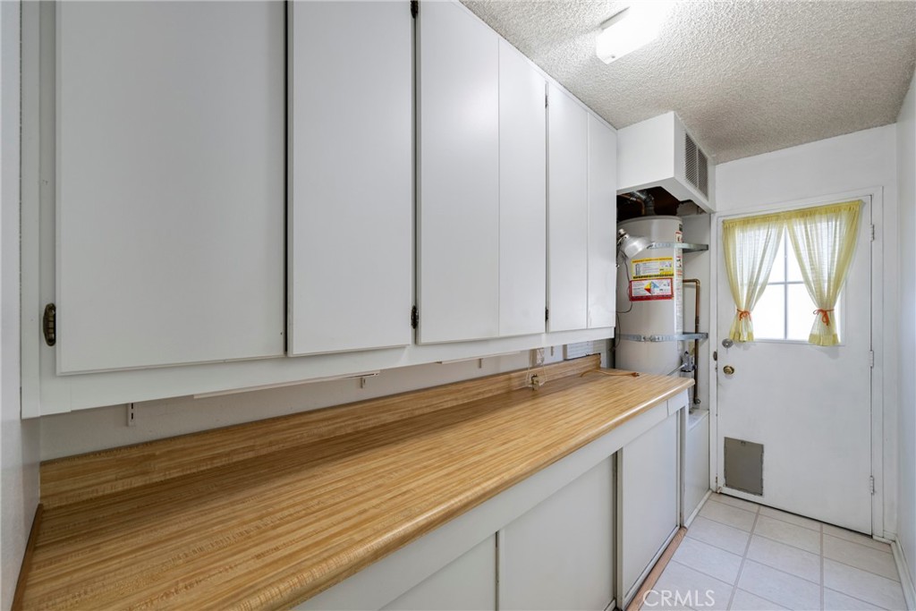 1756 N Holbrook Street