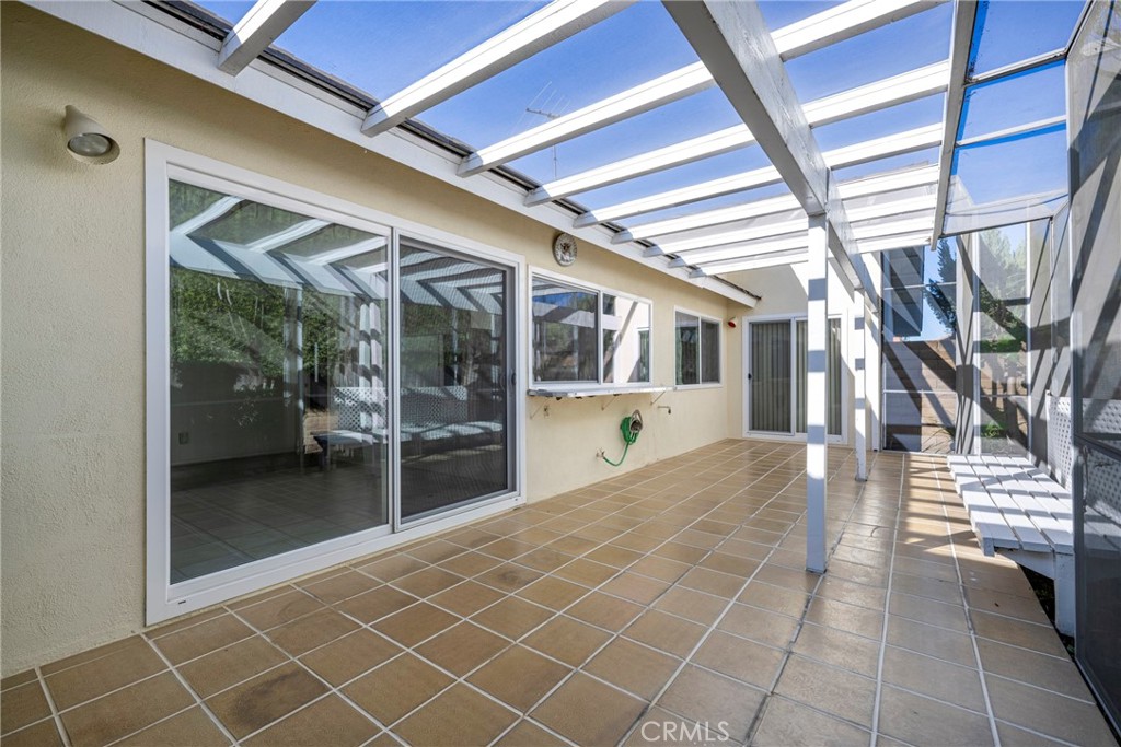 1756 N Holbrook Street