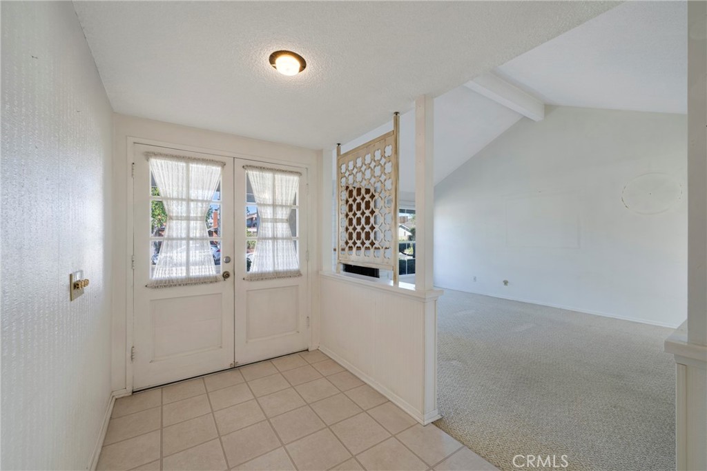 1756 N Holbrook Street