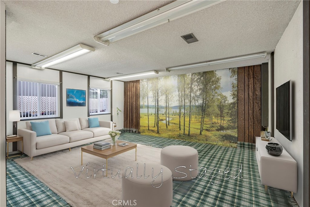 1756 N Holbrook Street