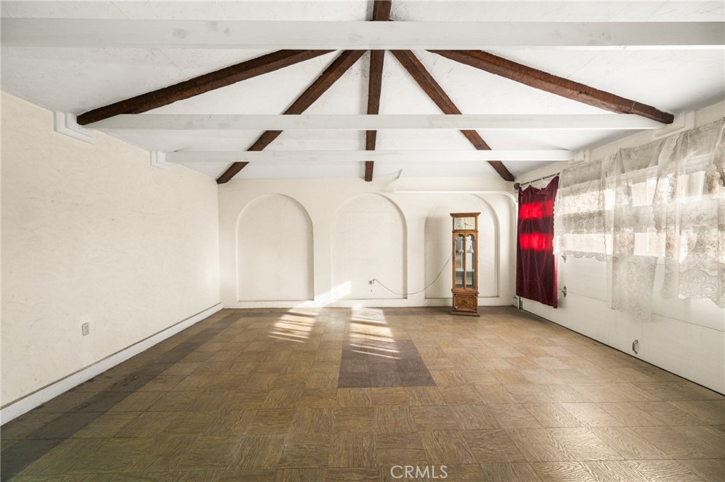 6623 Pioneer Boulevard