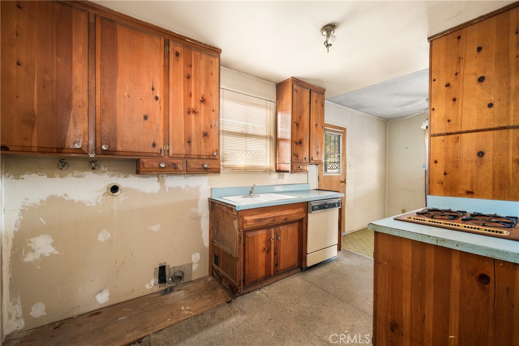 6623 Pioneer Boulevard