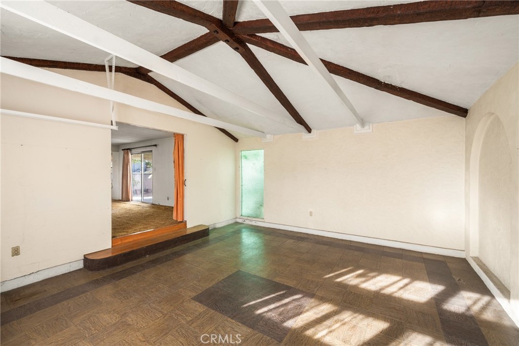 6623 Pioneer Boulevard