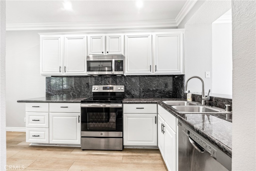 20301 Bluffside Circle 304