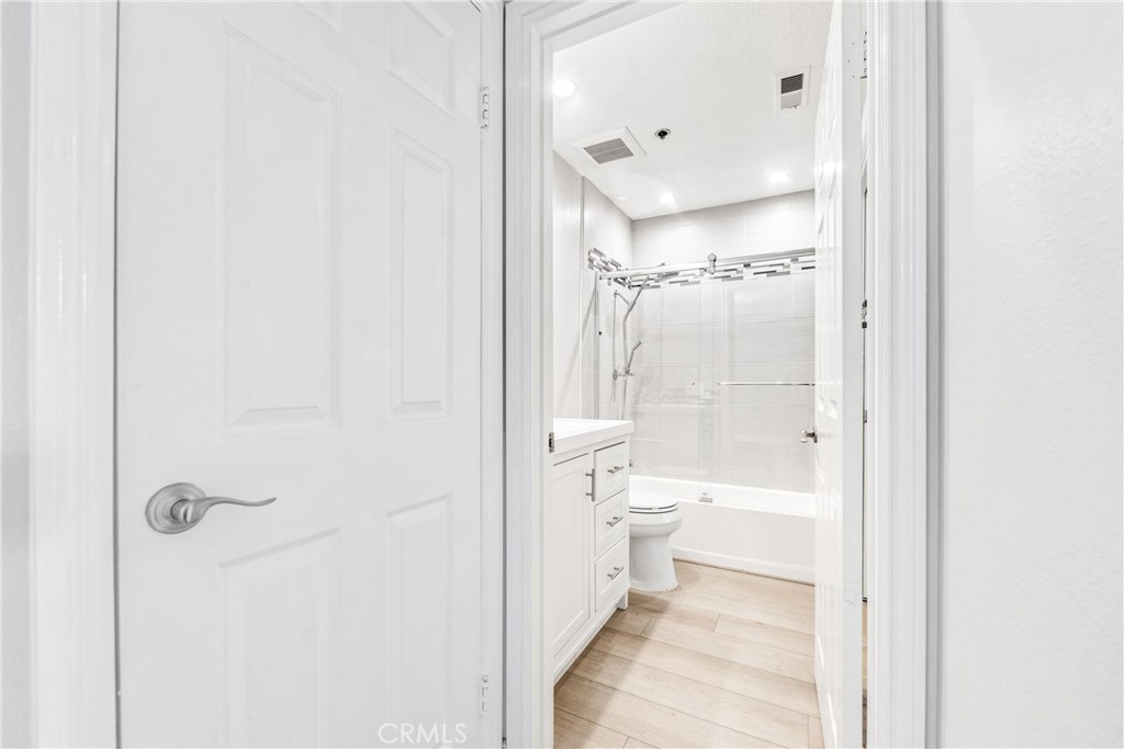 20301 Bluffside Circle 304