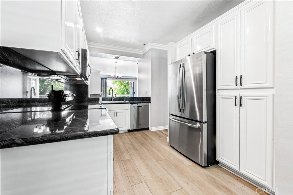 20301 Bluffside Circle 304