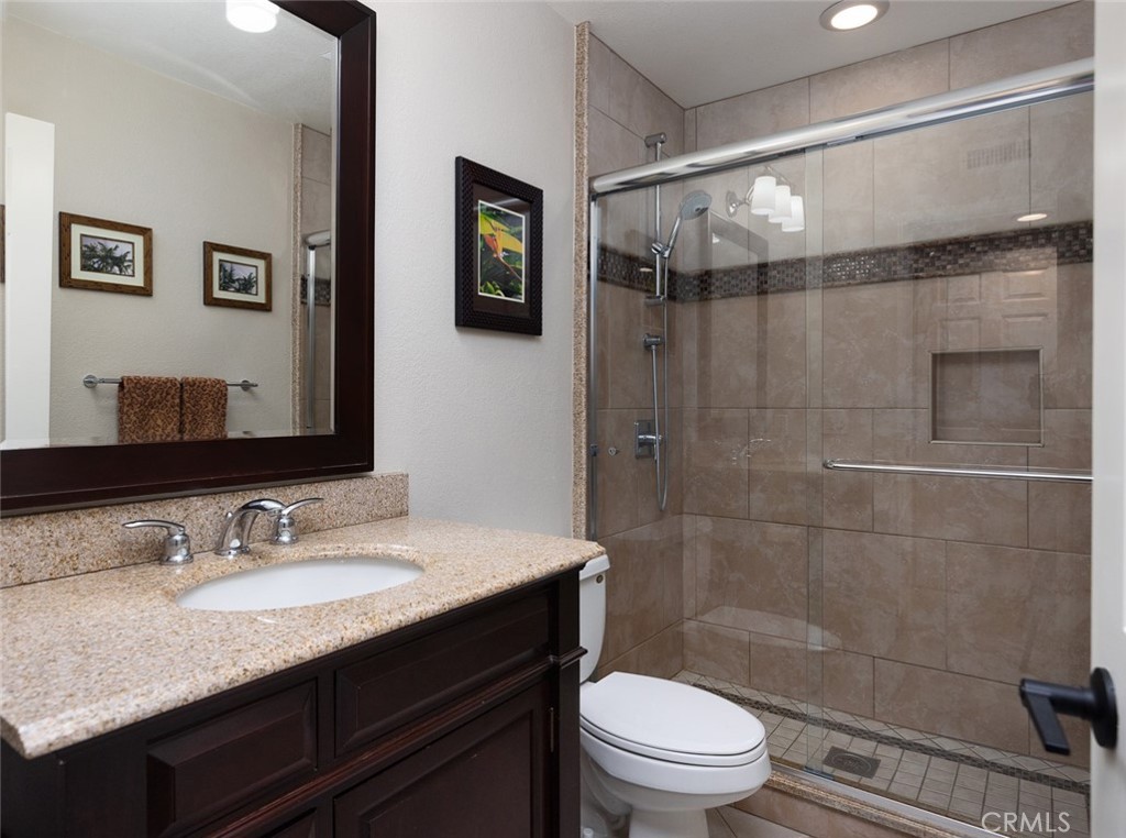 5707 E Mountain Avenue