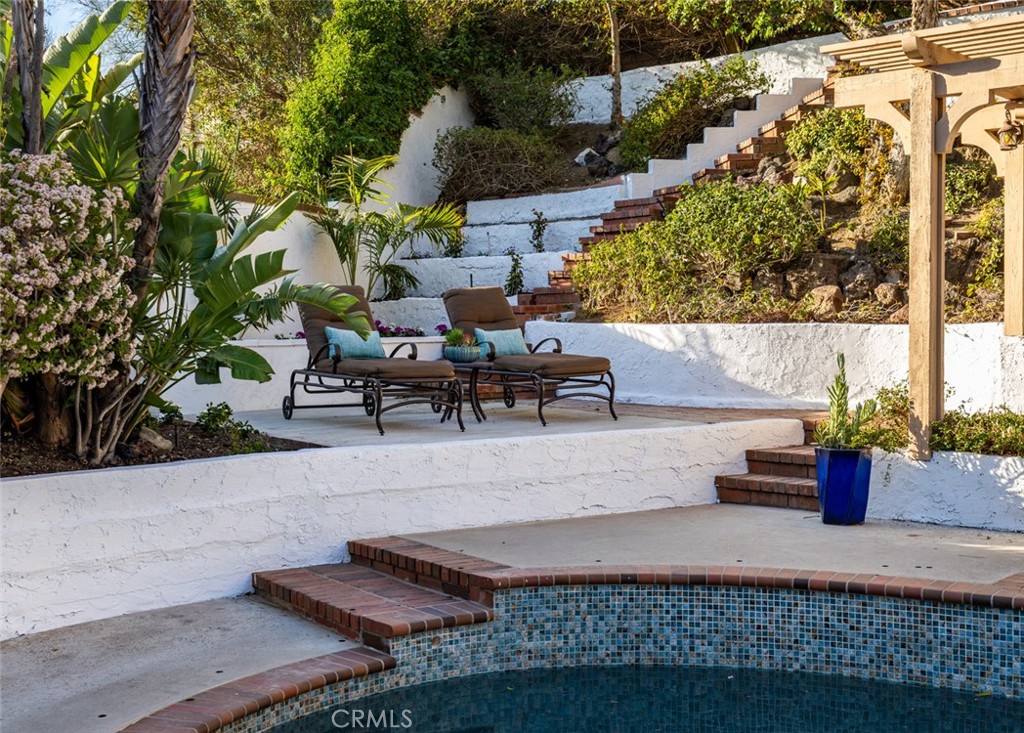 5707 E Mountain Avenue