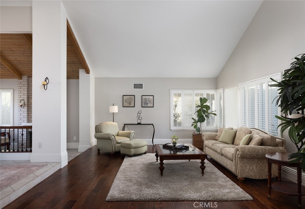 5707 E Mountain Avenue