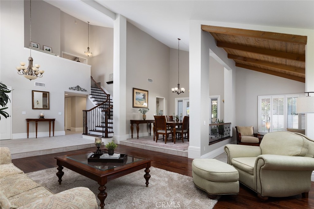 5707 E Mountain Avenue