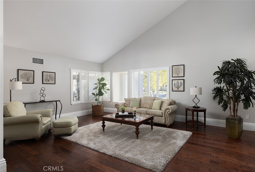 5707 E Mountain Avenue