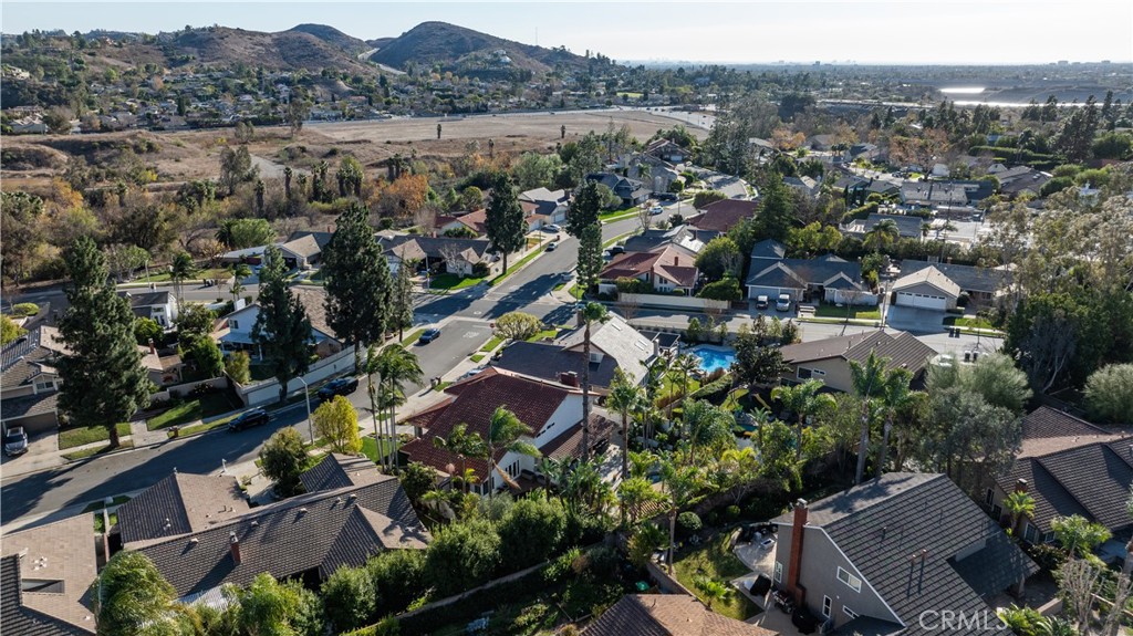 5707 E Mountain Avenue