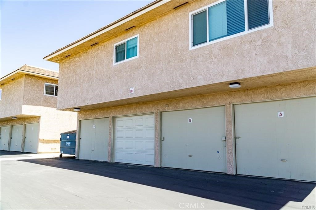 961 Las Lomas Drive 63