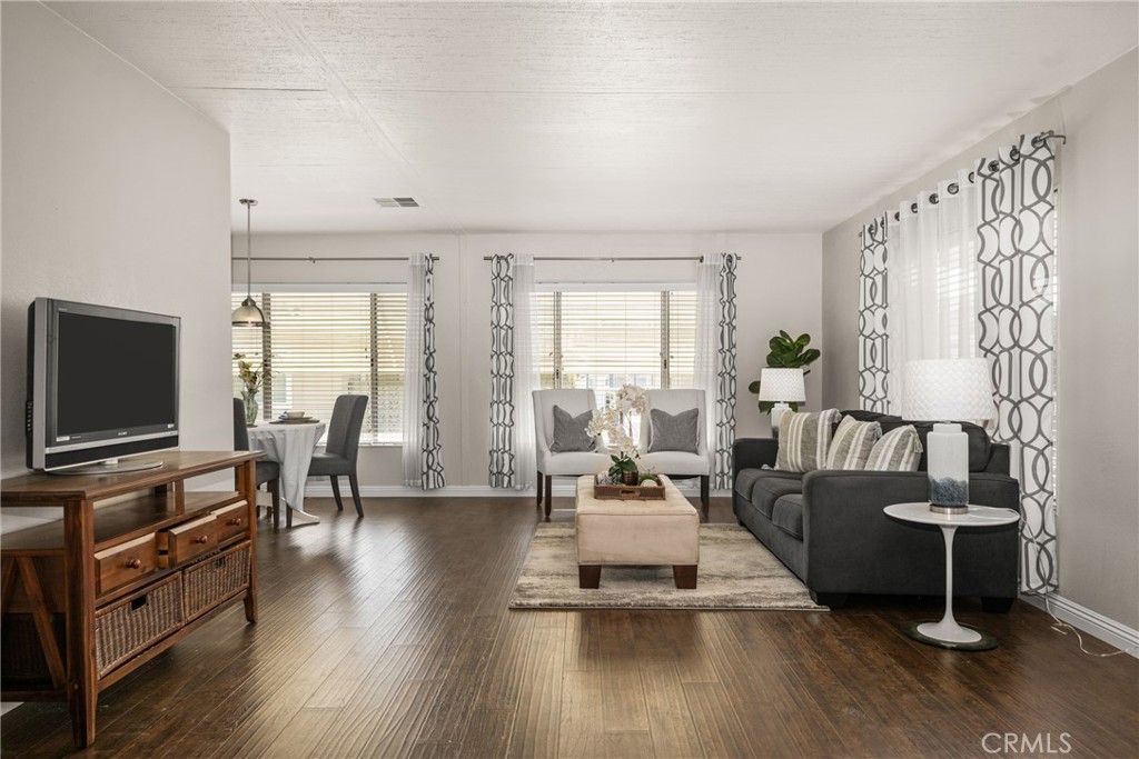 16742 Lake Forest Lane