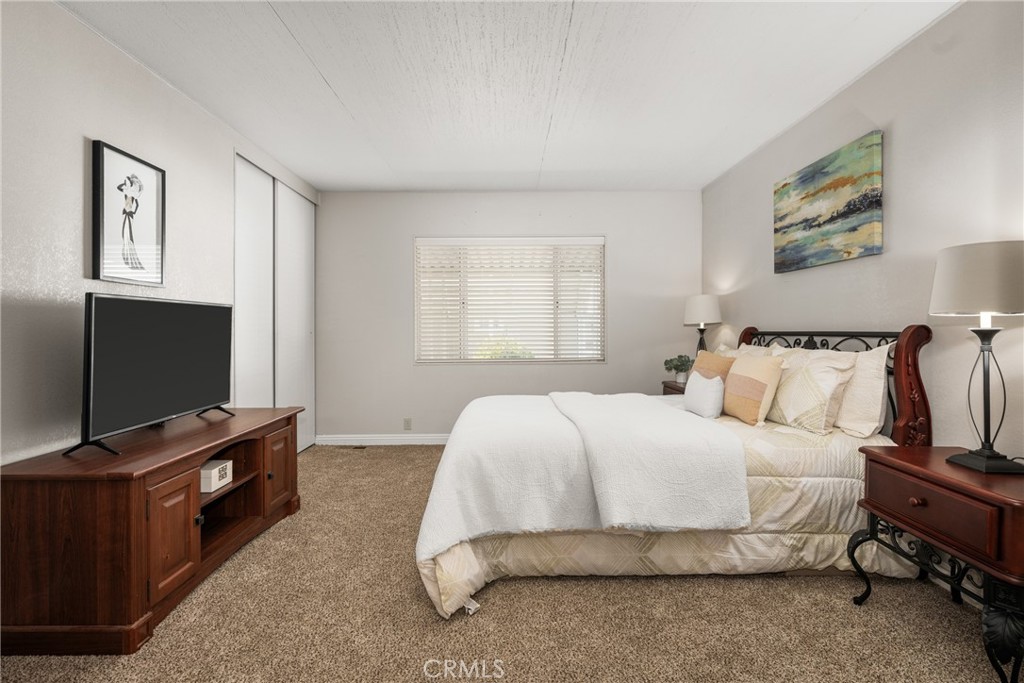 16742 Lake Forest Lane