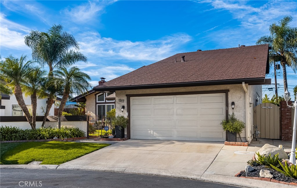 1917 W Las Palmas Circle