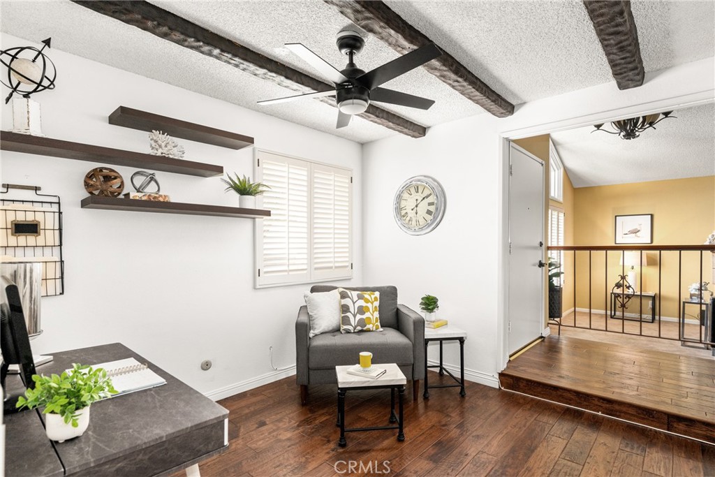 1917 W Las Palmas Circle