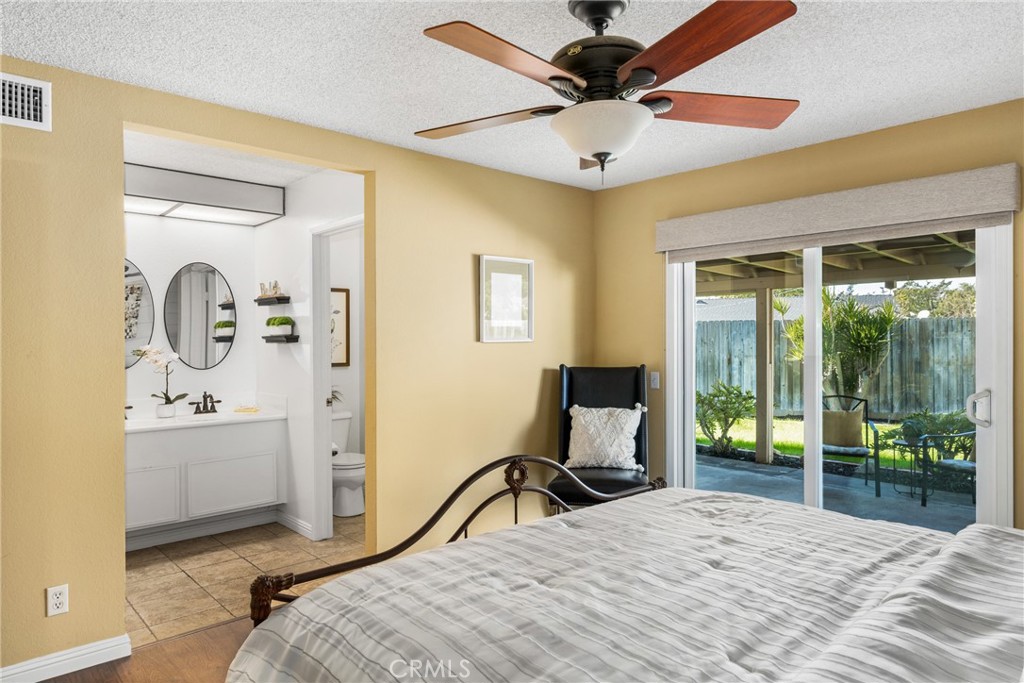 1917 W Las Palmas Circle