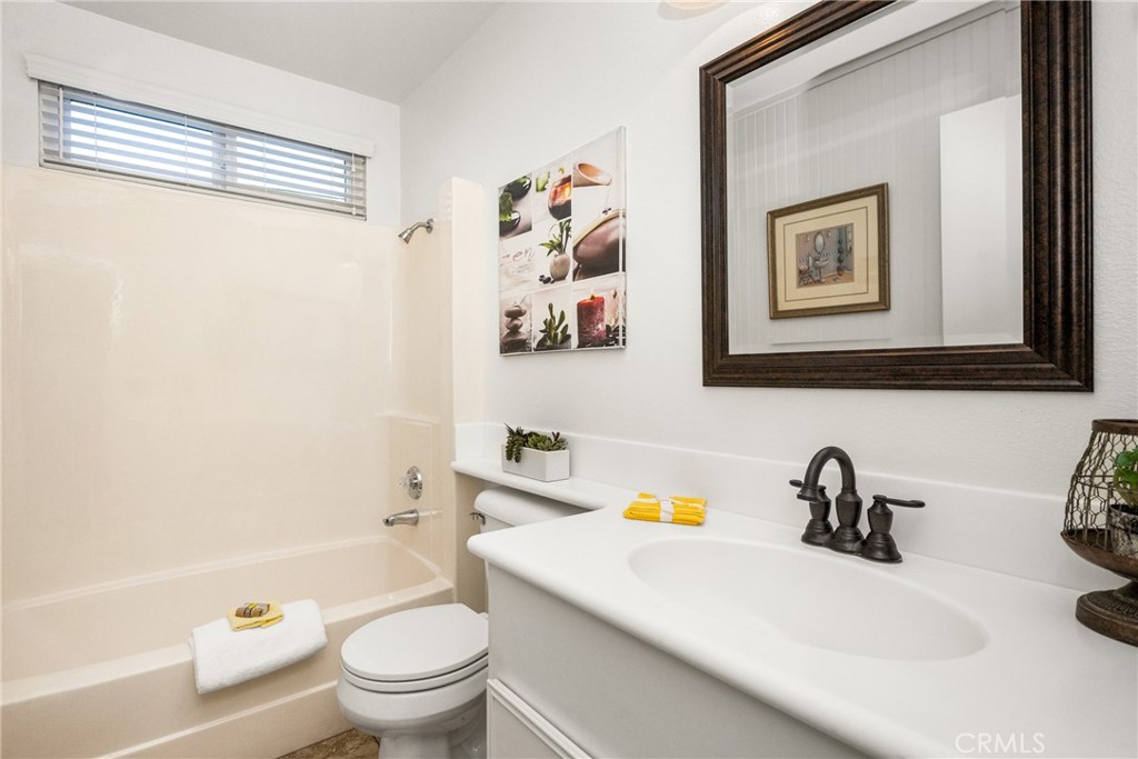 1917 W Las Palmas Circle