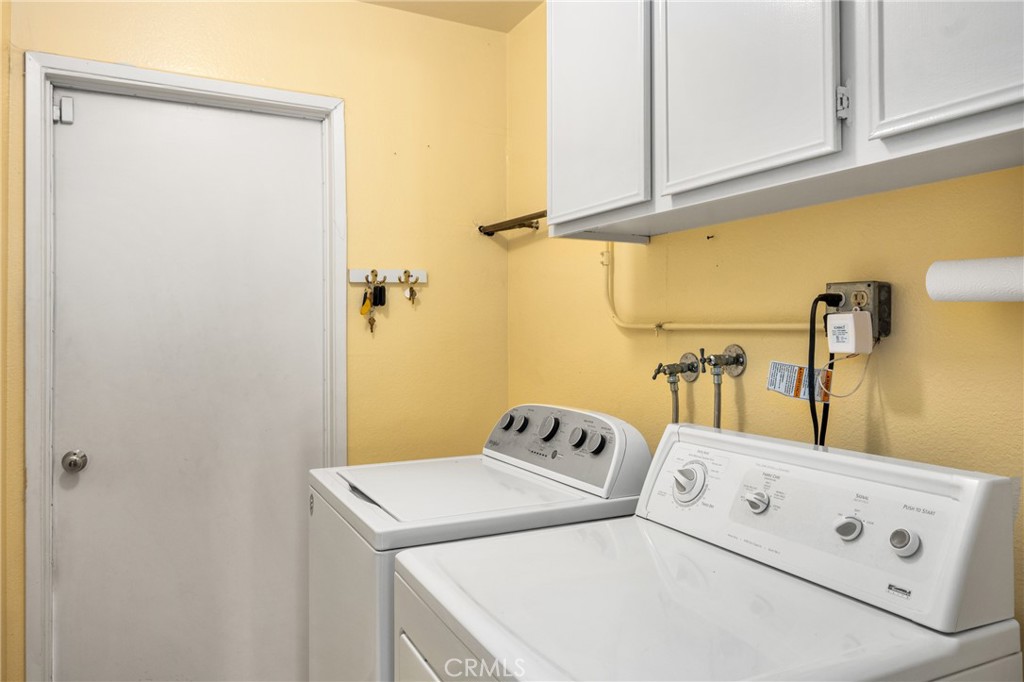 1917 W Las Palmas Circle