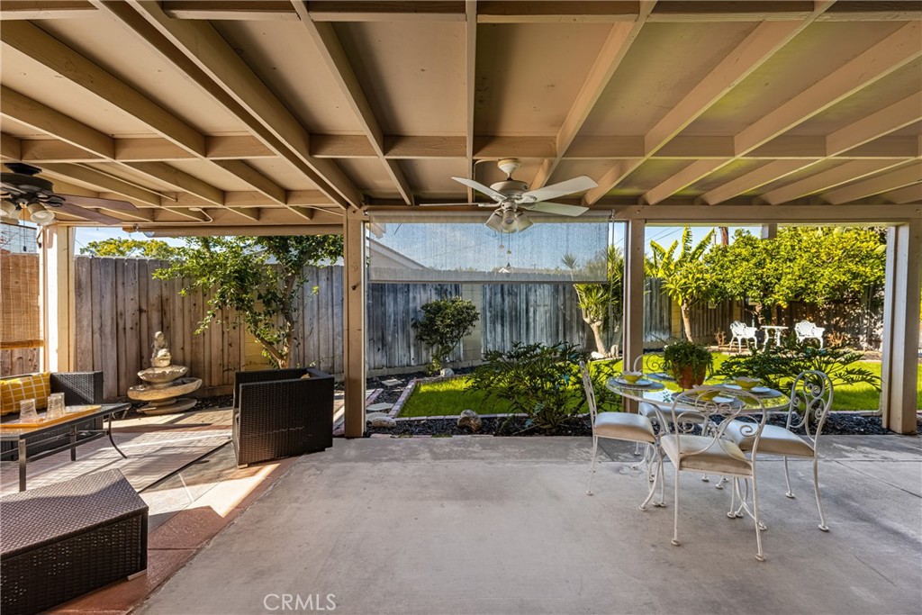 1917 W Las Palmas Circle