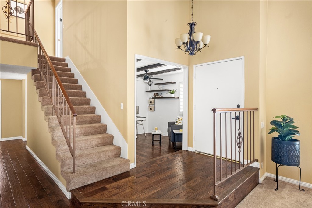 1917 W Las Palmas Circle