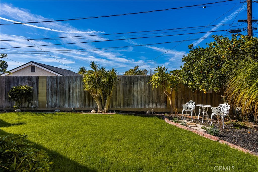 1917 W Las Palmas Circle