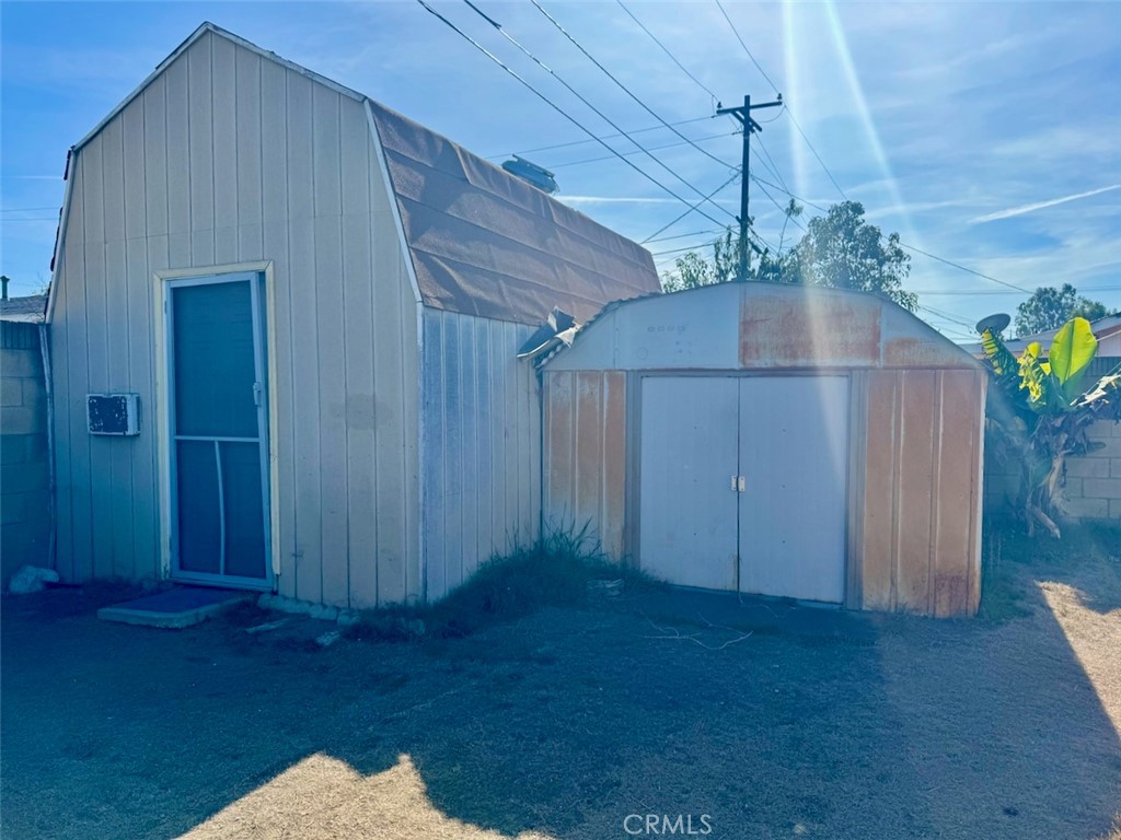 1232 N Minteer Street