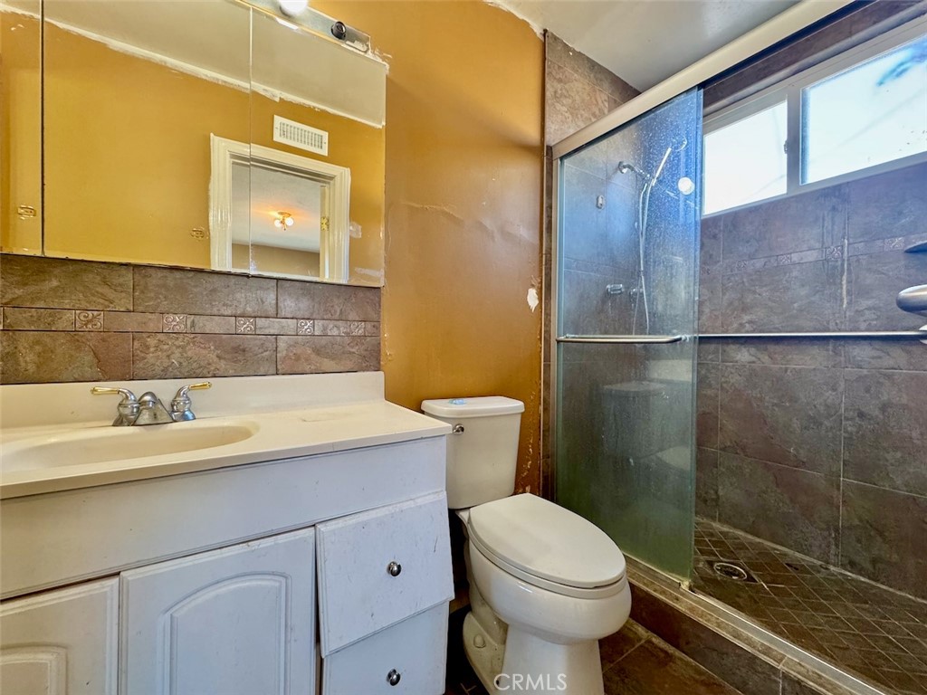 1232 N Minteer Street