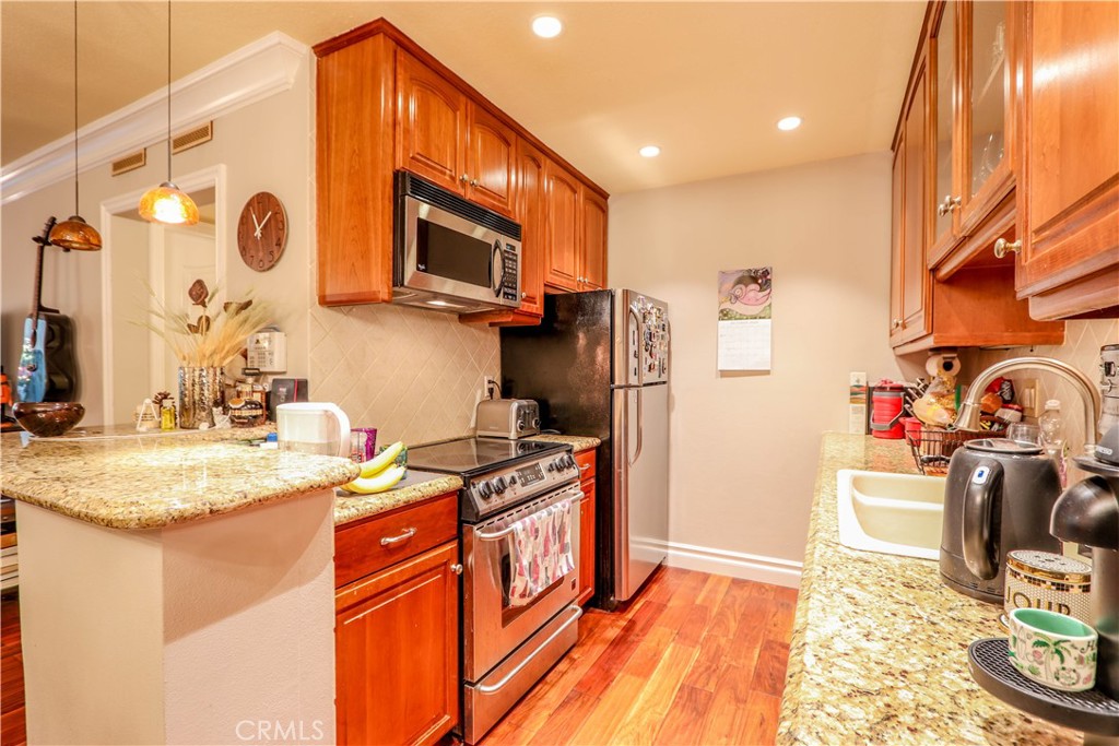 564 N Bellflower Boulevard 111