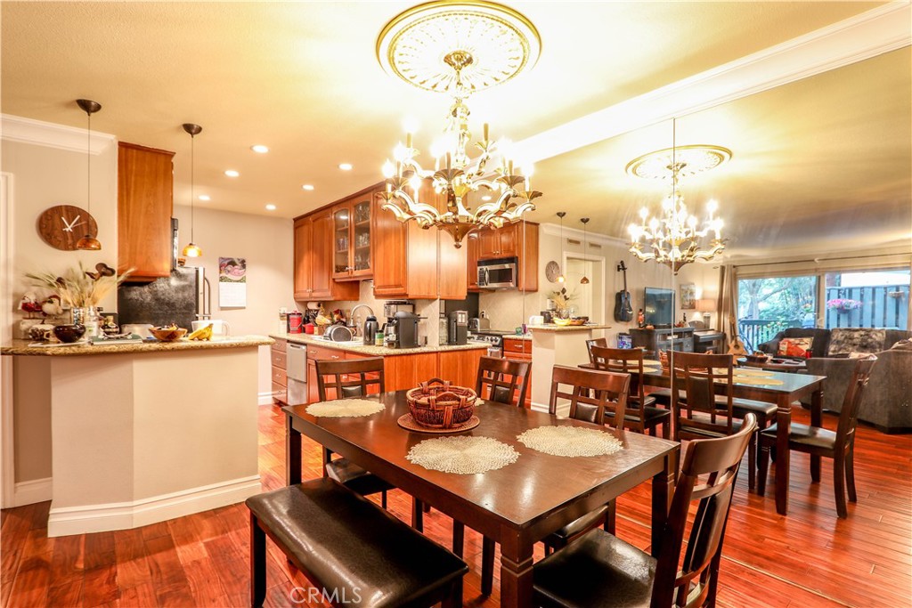 564 N Bellflower Boulevard 111