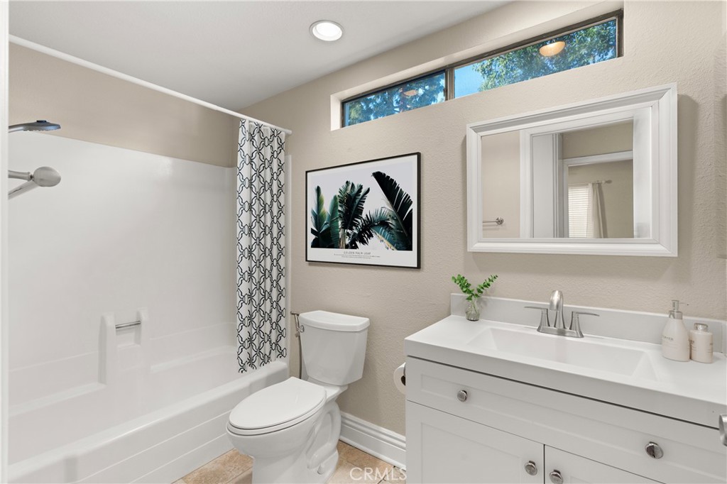 3405 Meadow Brook 35