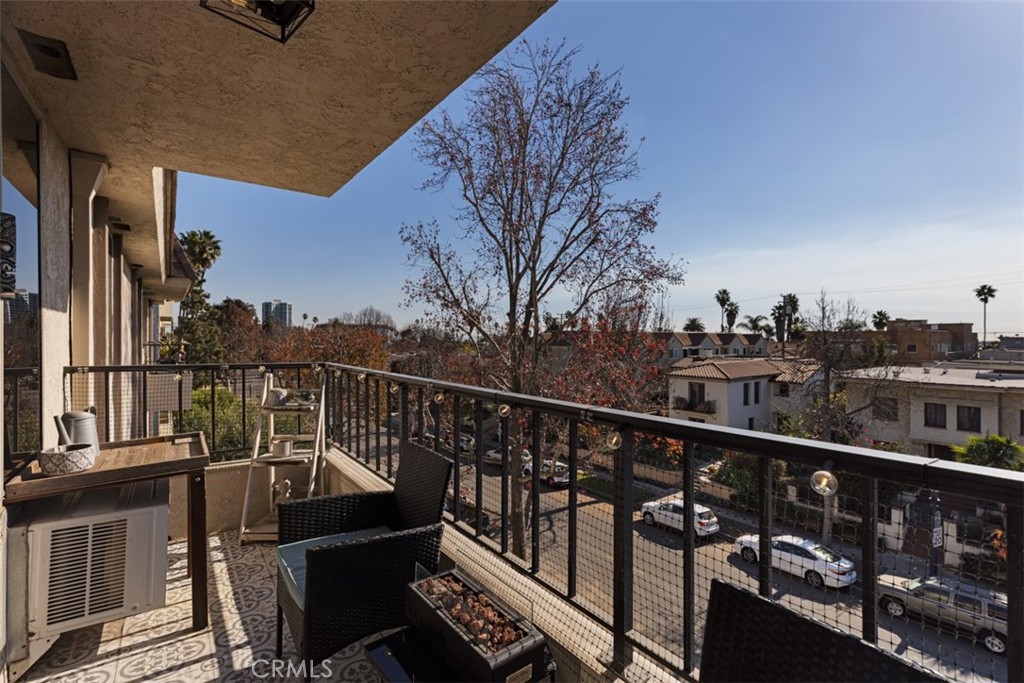 2121 E 1st Street 303