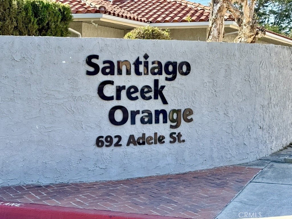 692 N Adele Street 48