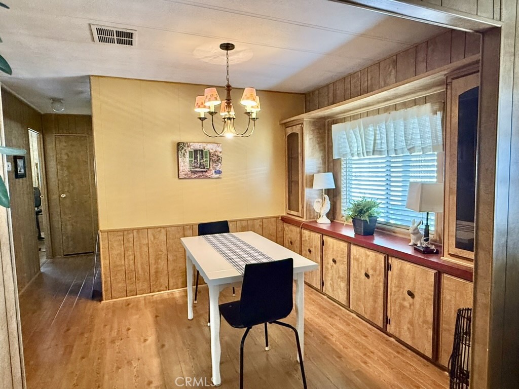 692 N Adele Street 48