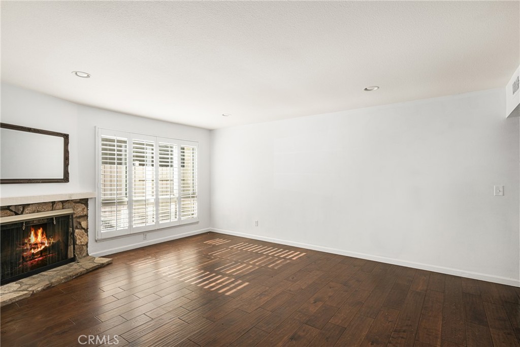 1828 N Symphony Street