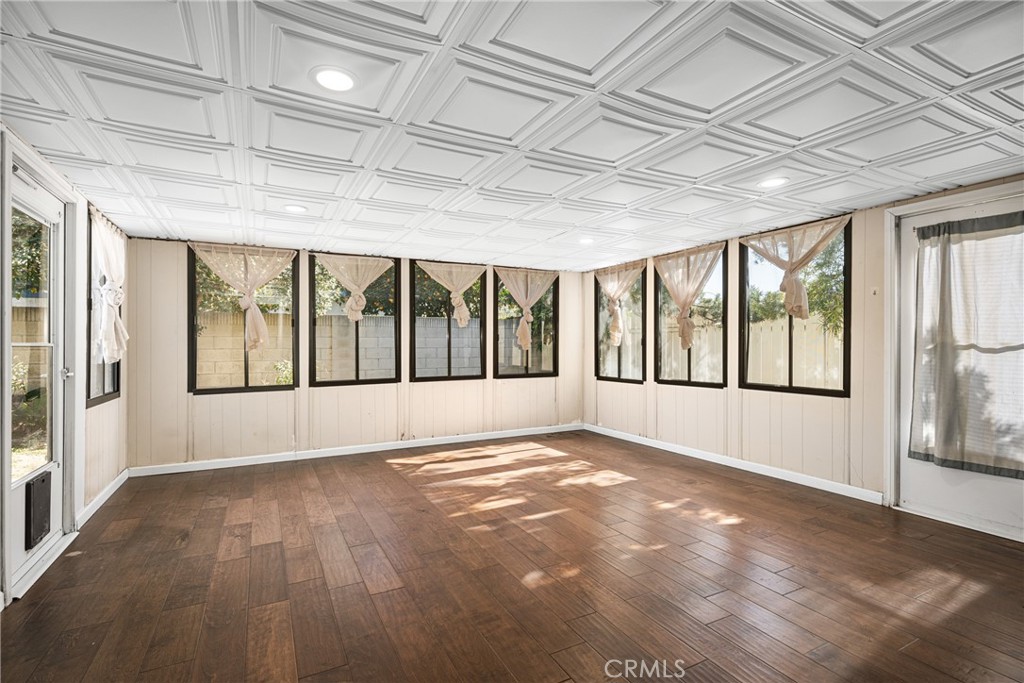 1828 N Symphony Street