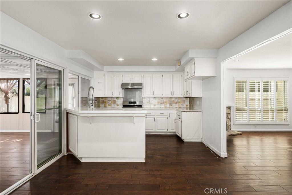 1828 N Symphony Street