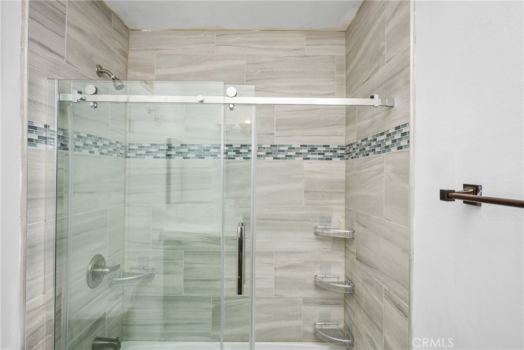 1828 N Symphony Street