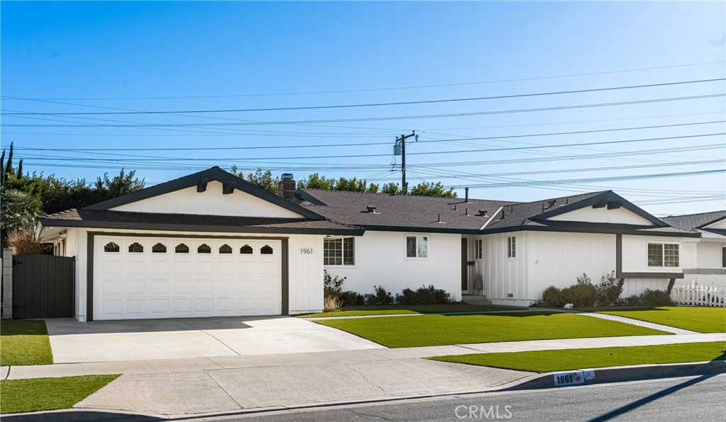 1961 N Diamond St
