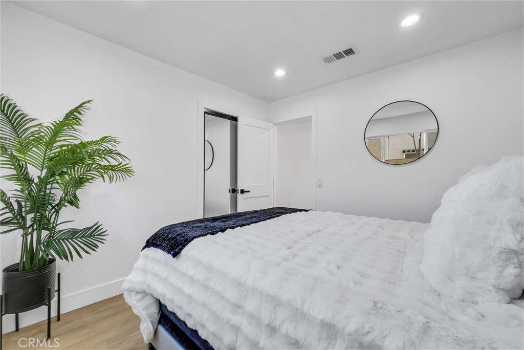 4108 E Fernwood Avenue