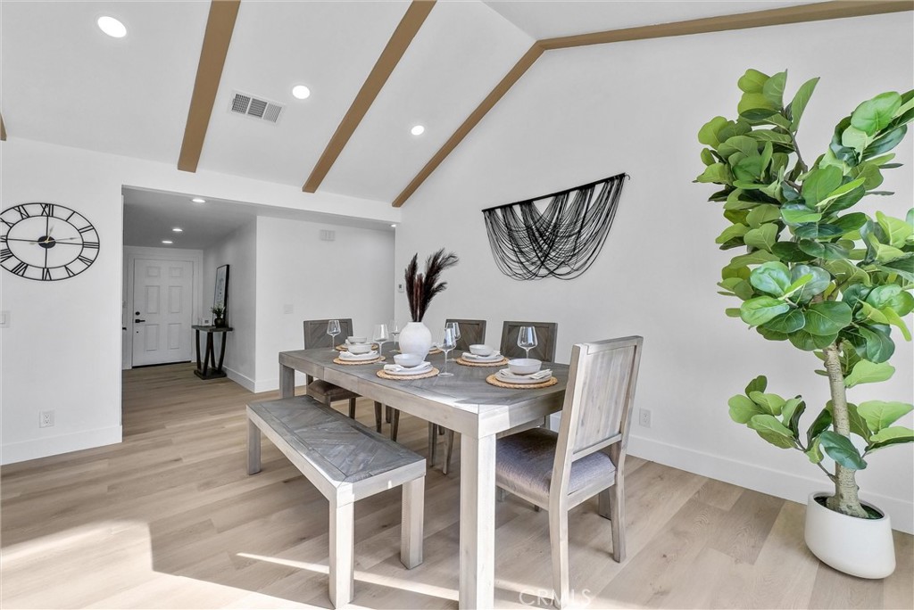 4108 E Fernwood Avenue