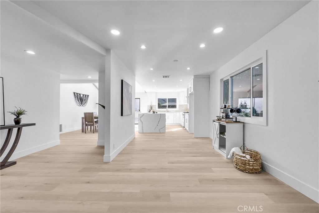 4108 E Fernwood Avenue