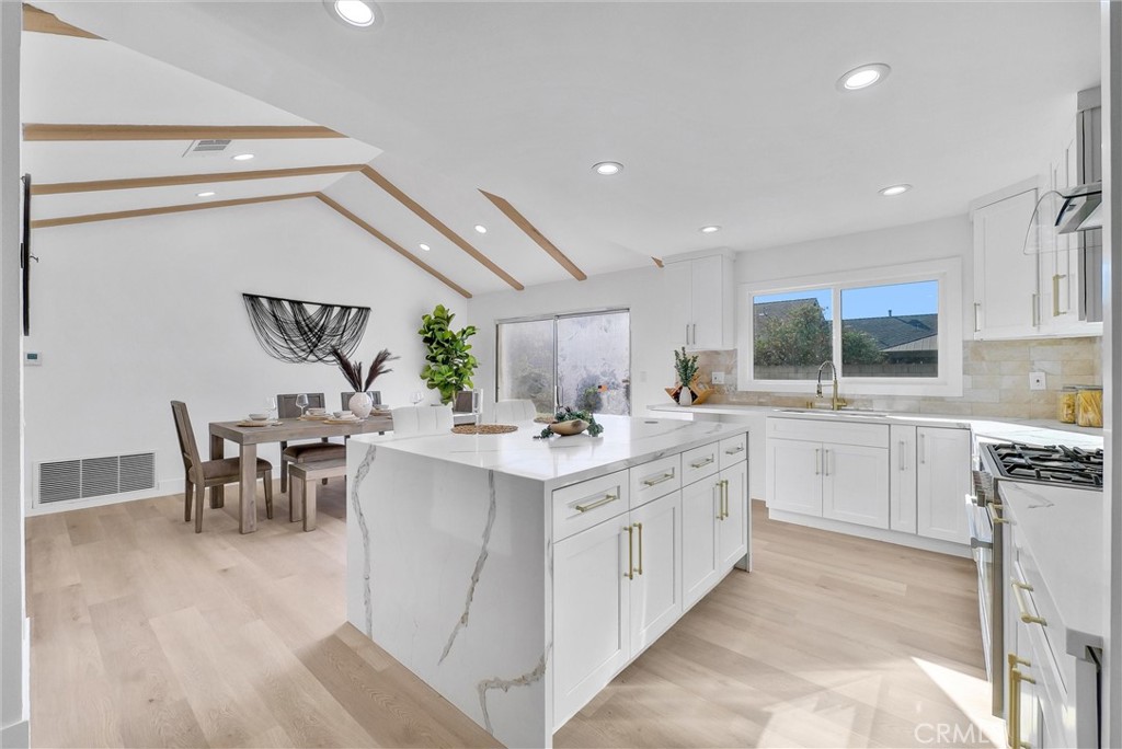 4108 E Fernwood Avenue