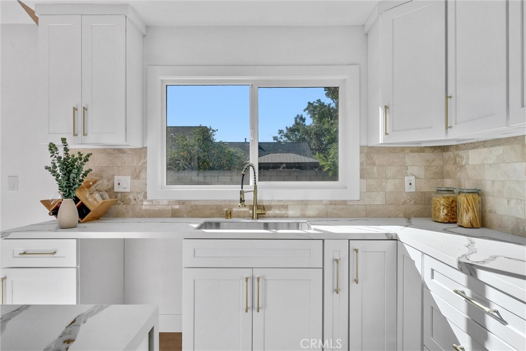 4108 E Fernwood Avenue