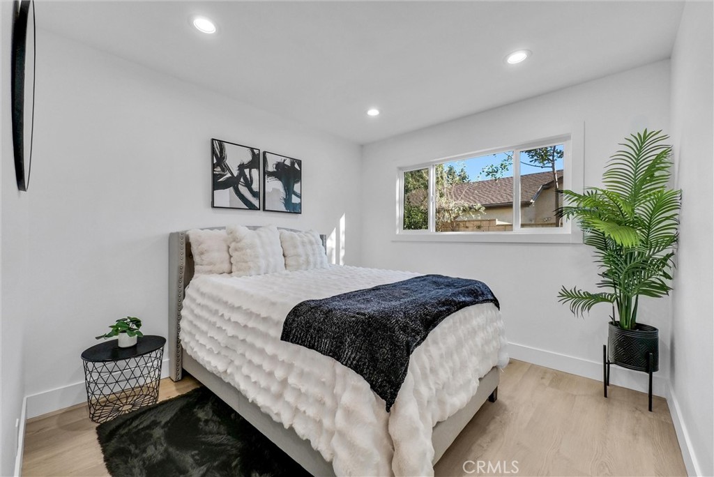 4108 E Fernwood Avenue