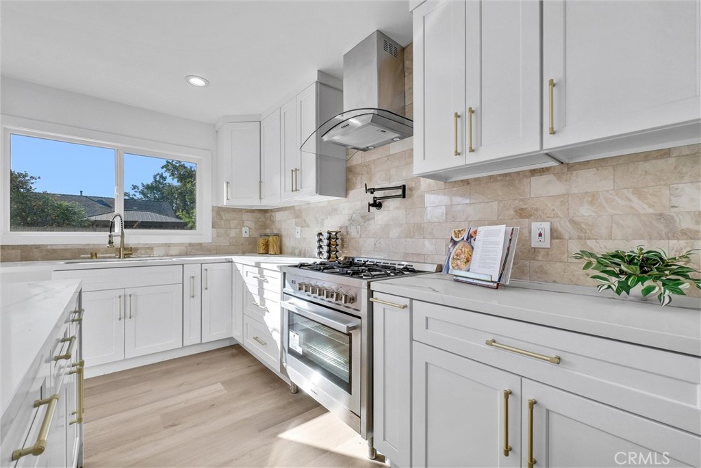 4108 E Fernwood Avenue